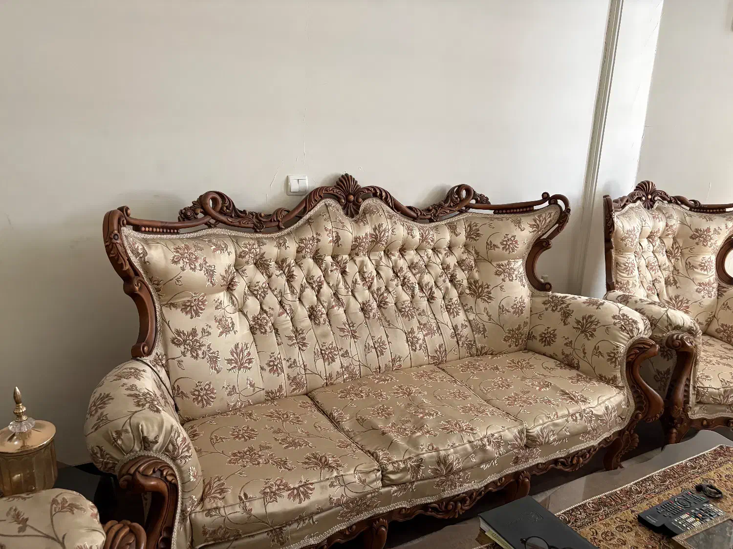 مبلمان ۹ نفره با میز همراه با میز نهارخوری ۸ نفره|حراج|تهران, صادقیه|دیوار