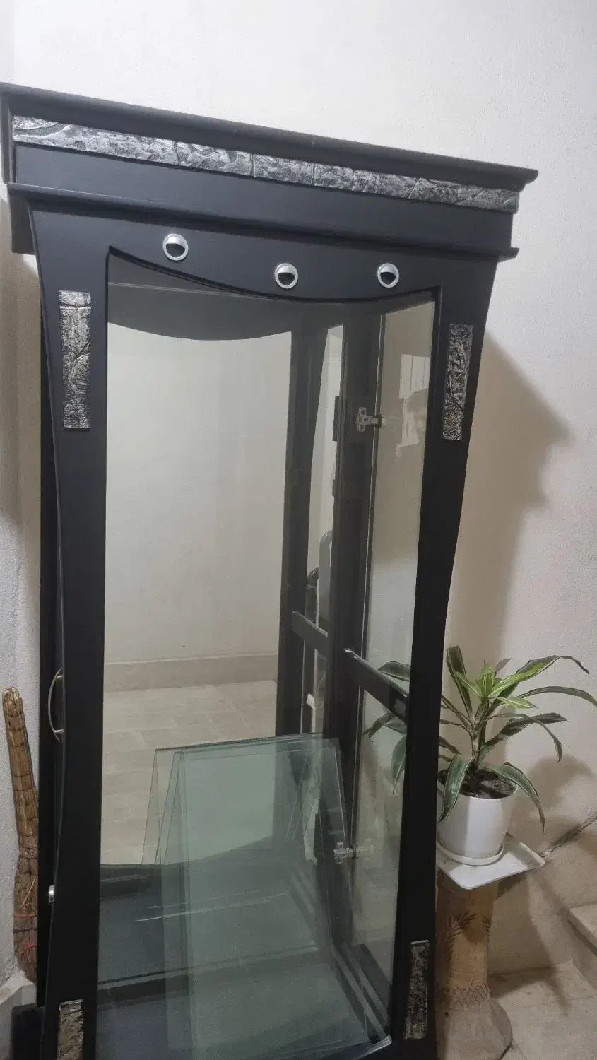 بوفه مشکی در حد نو|بوفه، ویترین، کنسول|بابلسر, |دیوار