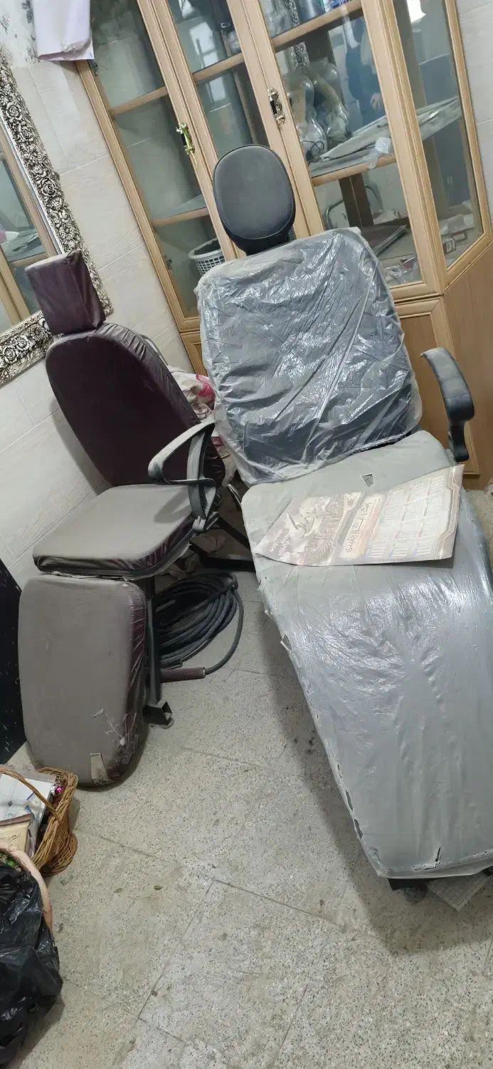 صندلی اینه ارایشگاه زنانه|آرایشگاه و سالن‌های زیبایی|شاهنجرین, |دیوار