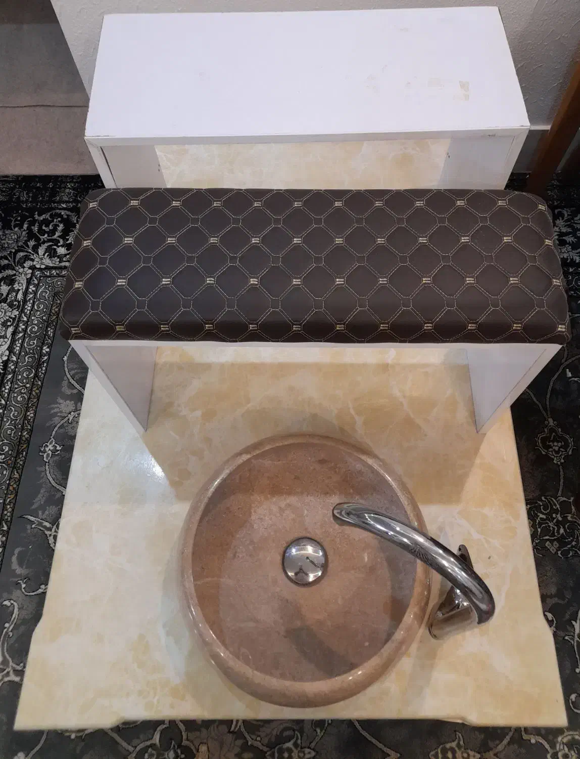 استند پدیکور|آرایشگاه و سالنهای زیبایی|شاهینشهر, گزبرخوار|دیوار