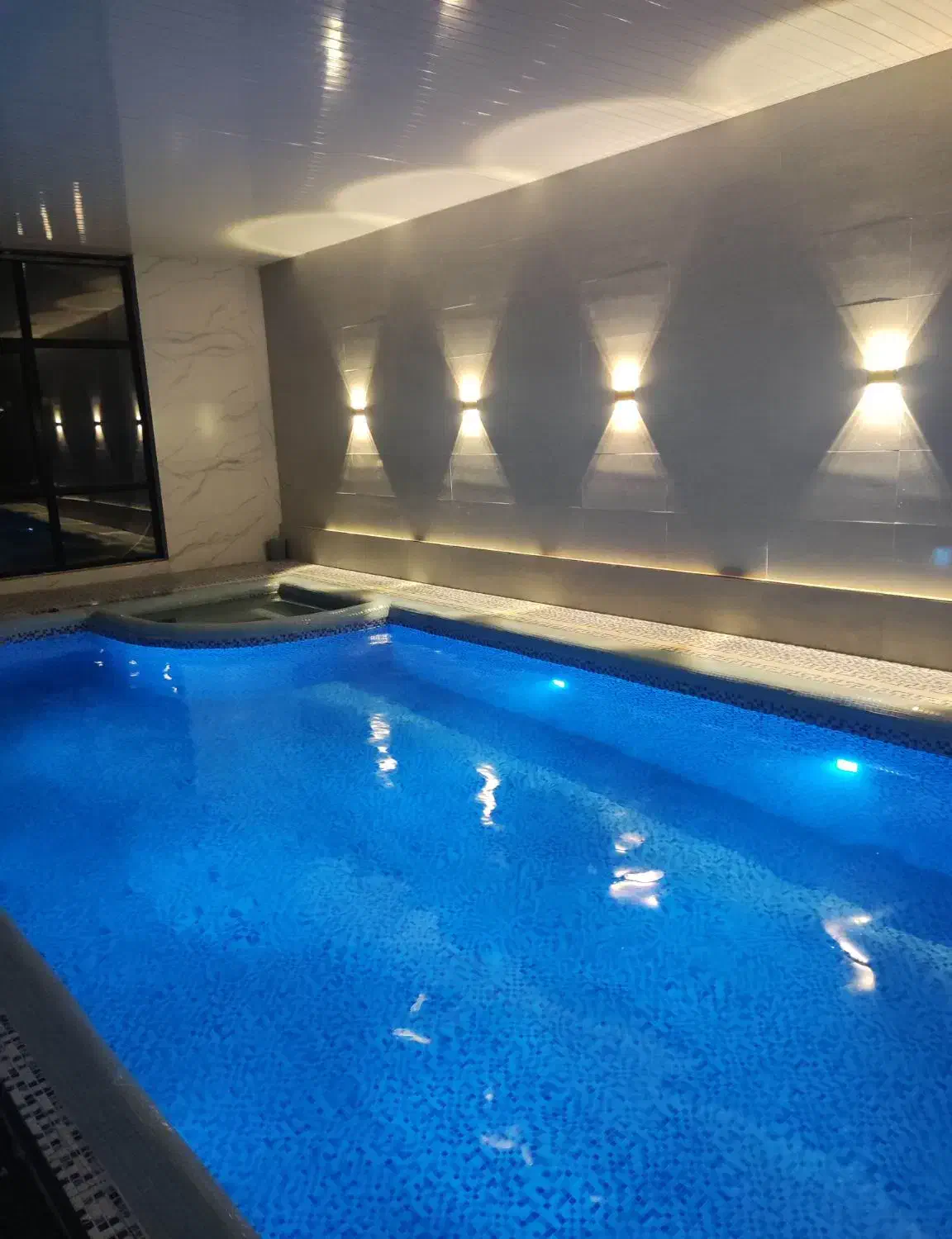 عمارت لوکس نوساز اجاره باغ ویلا لاکچری مشهد|اجارهٔ کوتاه‌مدت ویلا و باغ|مشهد, چهاربرج|دیوار