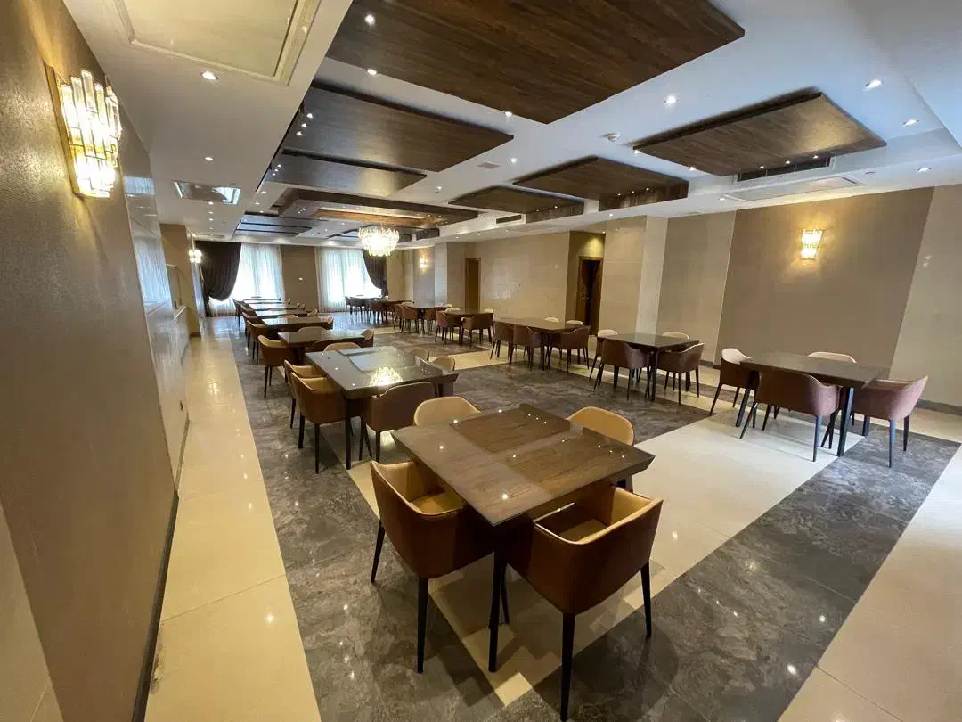 112متر تراس بزرگ باغ بهشت سعادت آباد