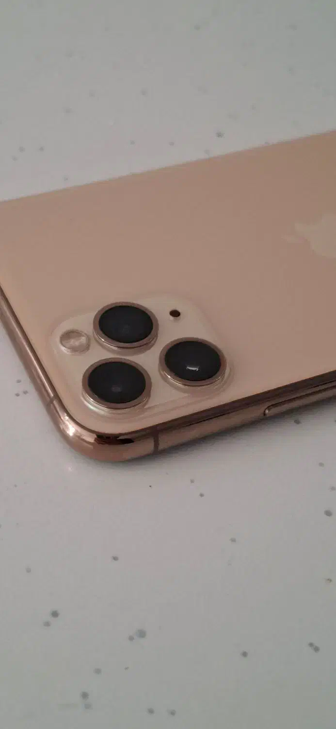 ایفون ۱۱ پرو ۲۵۶ گیگابایت بدون ریجستر|موبایل|بانه, |دیوار