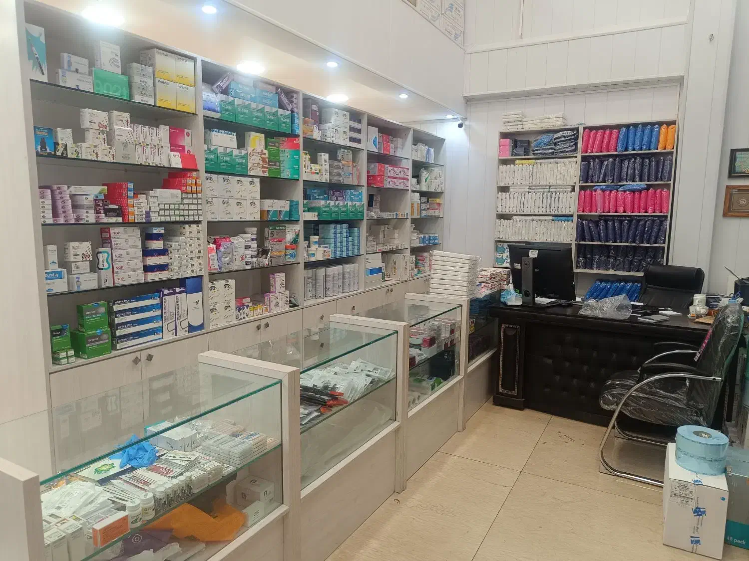 جذب نیرو(دستیار مدیر) در حوزه تجهیزات دندانپزشکی|استخدام بازاریابی و فروش|تهران, جمهوری|دیوار