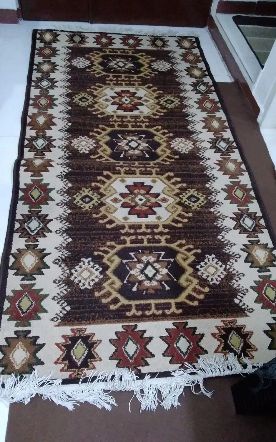 فرش ۲ متری|فرش|اندیشه, اندیشه فاز ۱|دیوار