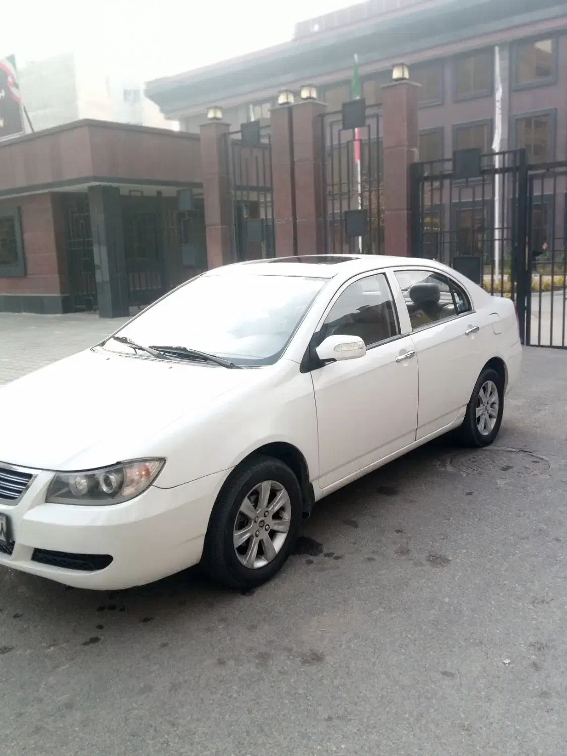 لیفان ۶۲۰ موتور ۱۸۰۰|خودرو سواری و وانت|ارومیه, |دیوار