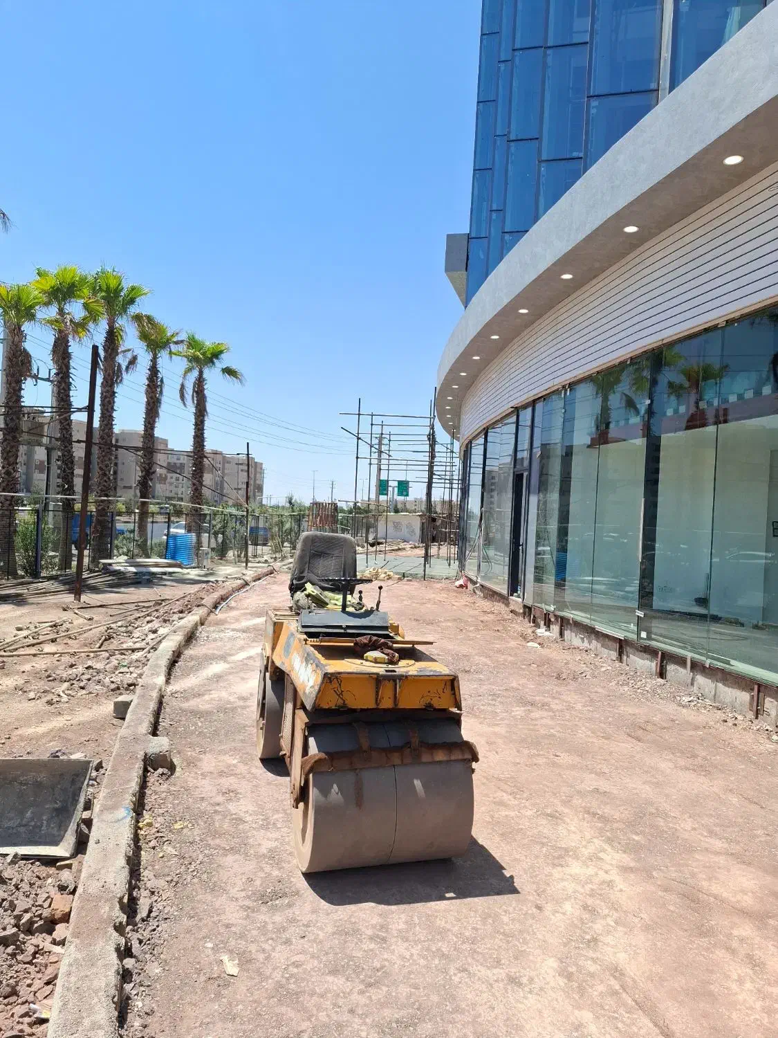 کرایه دهی غلطک مینی متوسط کوبیدن زیرسازی خاک مخلوط|ماشینآلات صنعتی|قرچک, شهرک صنعتی کارا|دیوار