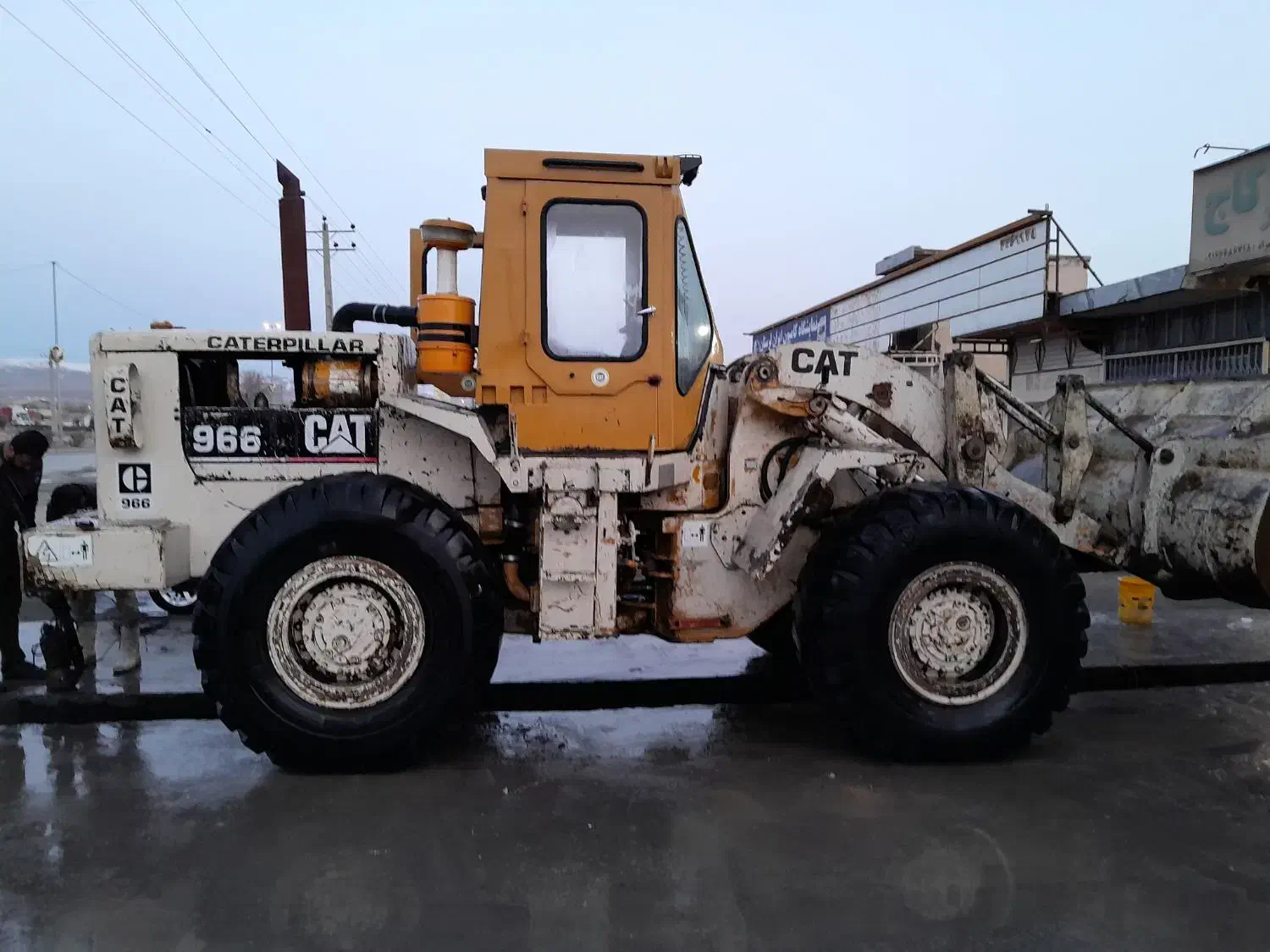 لودر ۹۶۶ کاترپیلار|خودرو سنگین|بروجرد, |دیوار