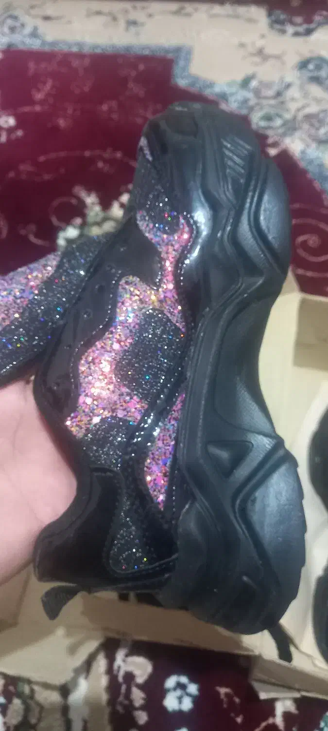 کفش فقط ۱۰۰تومن|کیف، کفش، کمربند|لیسار, |دیوار