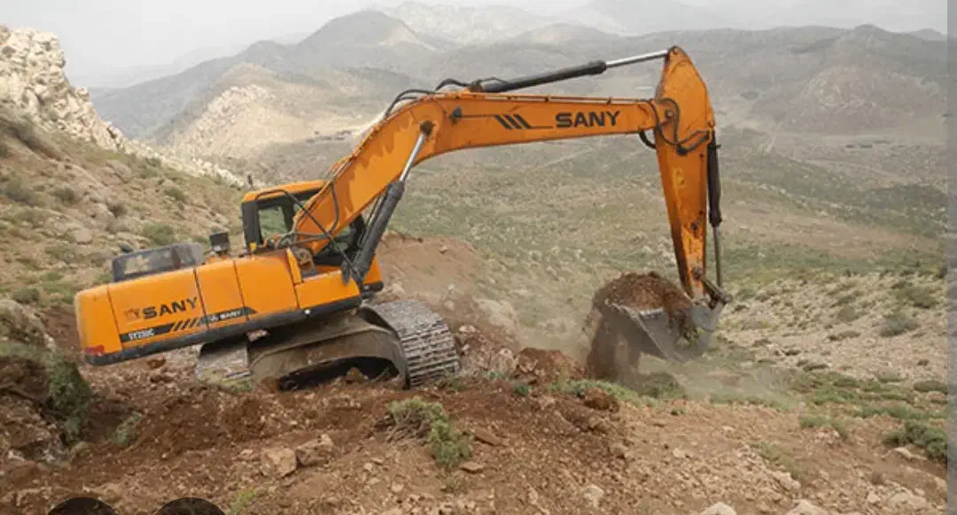 نیاز مند دو عدد بیل مکانیکی به همراه پیکور و پاکت|استخدام حمل و نقل|یزد, |دیوار