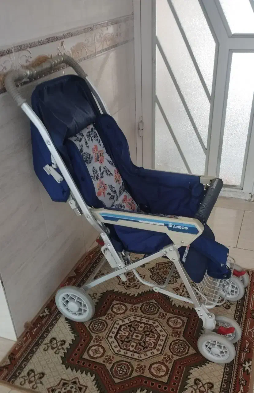 کالسکه بچه تمیز و جنس خوب|کالسکه و لوازم جانبی|شیراز, جوادیه|دیوار
