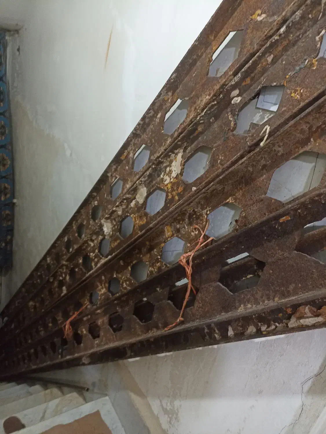 اهن 14 زنبوری|مصالح و تجهیزات ساختمان|مشهد, خواجه ربیع|دیوار