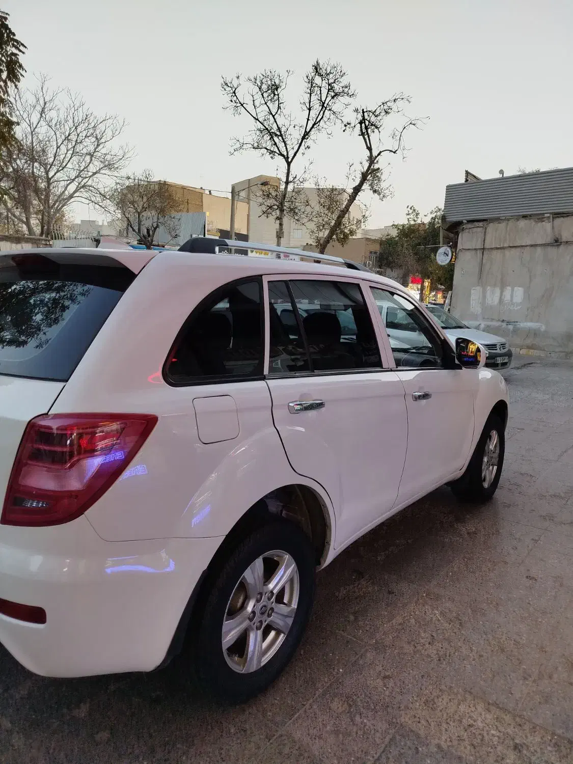 x60 مدل 97 اتومات|خودرو سواری و وانت|مشهد, سعد آباد|دیوار