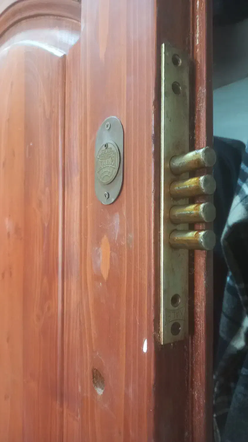 درب ورودی واحد|مصالح و تجهیزات ساختمان|محمدشهر, کوی بهار|دیوار