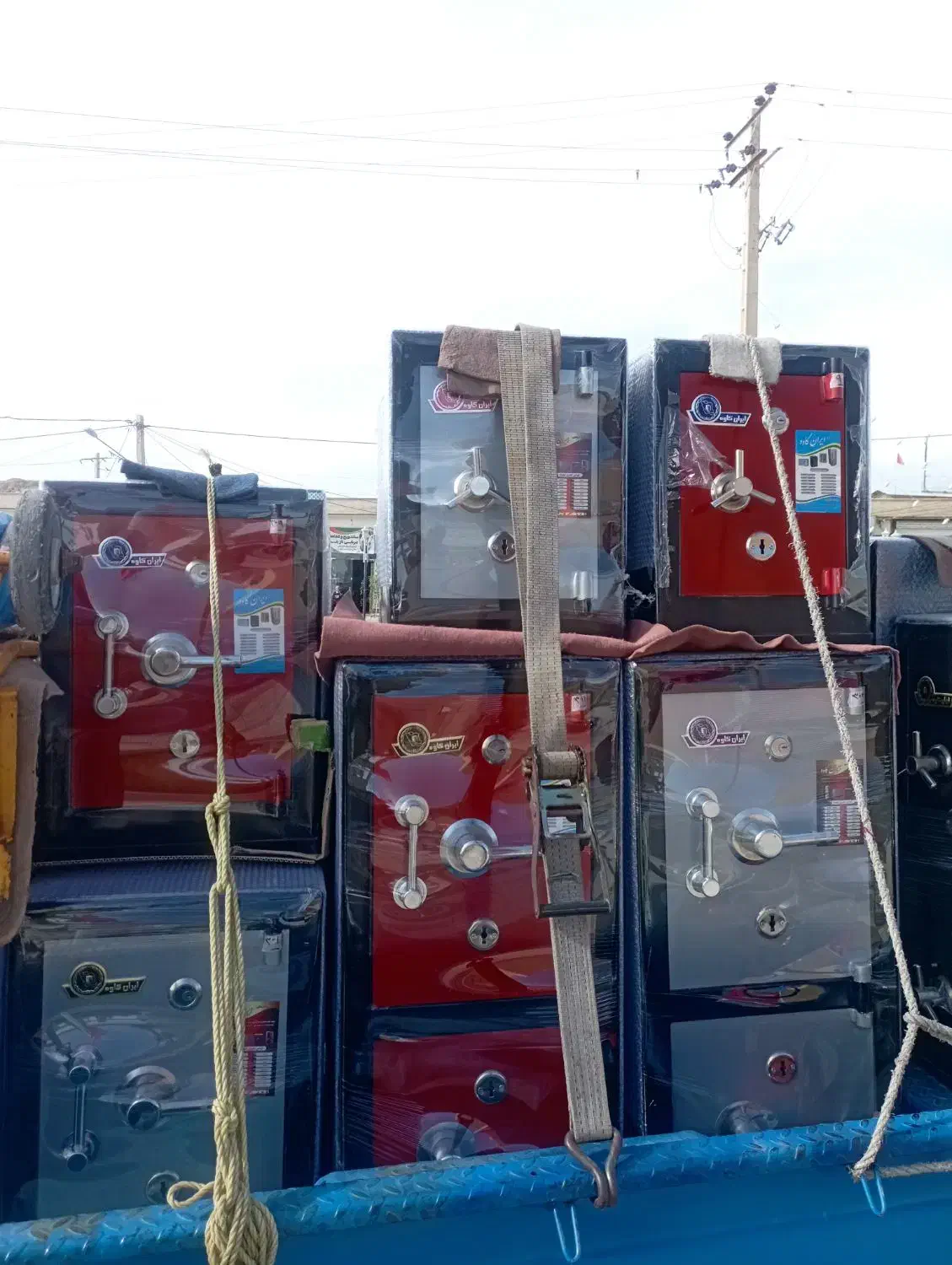 کاوصندوق فروشی زیروطرینی. وجا اسلحه وغیره|ابزارآلات|رفسنجان, |دیوار