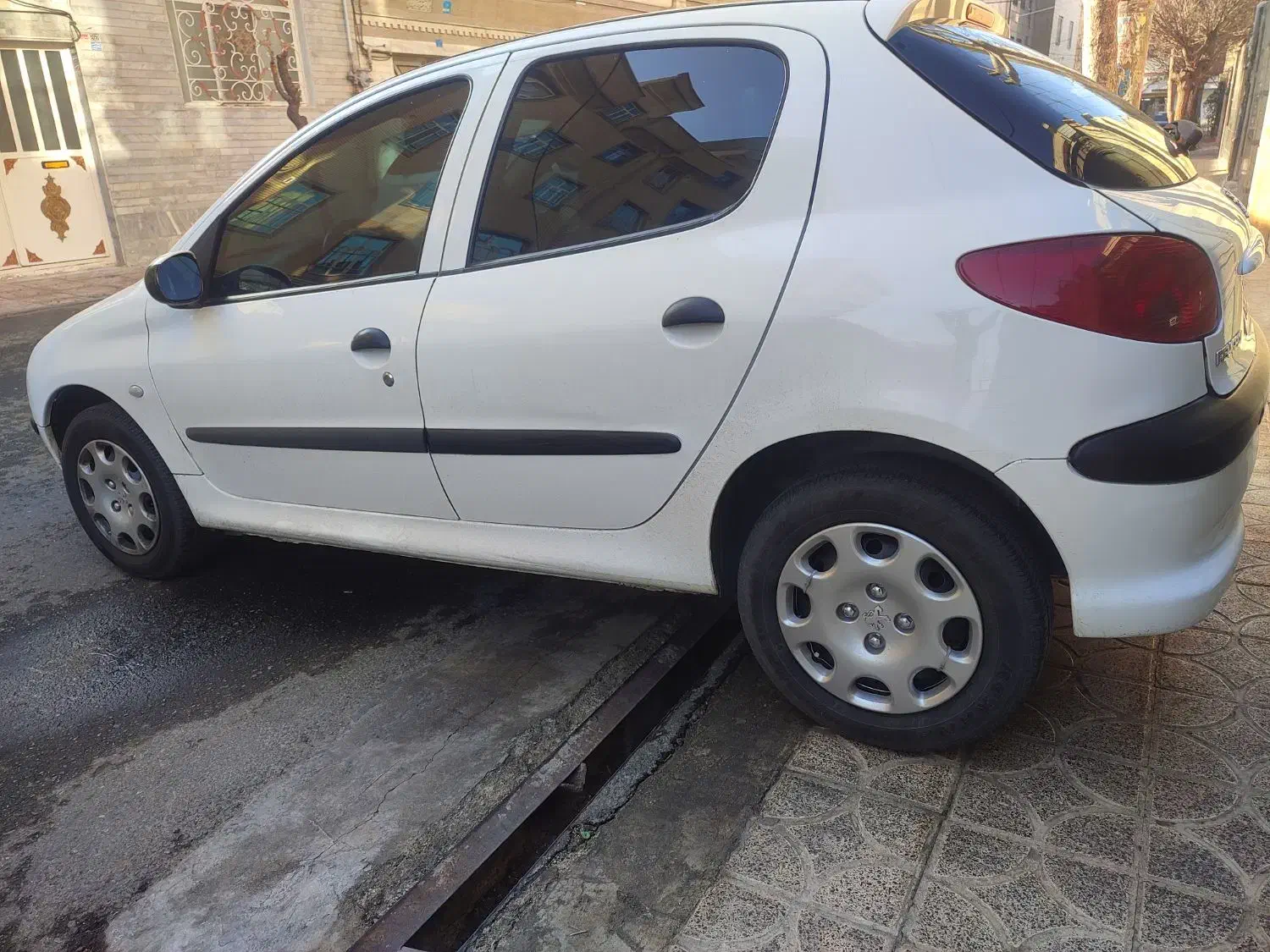 پژو ۲۰۶ سفید تیپ ۵|خودرو سواری و وانت|تهران, کوهک|دیوار