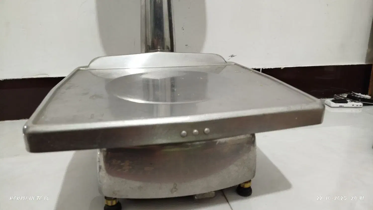 ترازو عتیقه ایتالیایی اصل|کلکسیون اشیاء عتیقه|اقبالیه, |دیوار