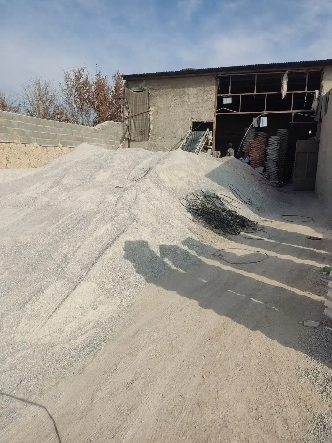 اجاره کارگاه تیرچه و بلوک|اجارهٔ دفتر صنعتی، کشاورزی، تجاری|اصفهان, سرشبادران|دیوار