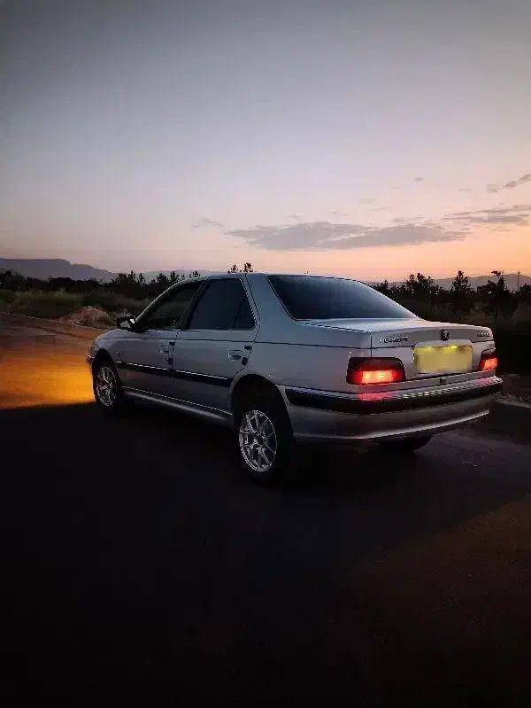 پژو پارس مدل ۸۸|خودرو سواری و وانت|بروجن, |دیوار