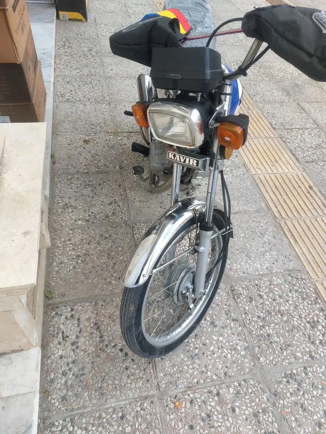 کویر مدل 93|موتورسیکلت|نی‌ریز, |دیوار