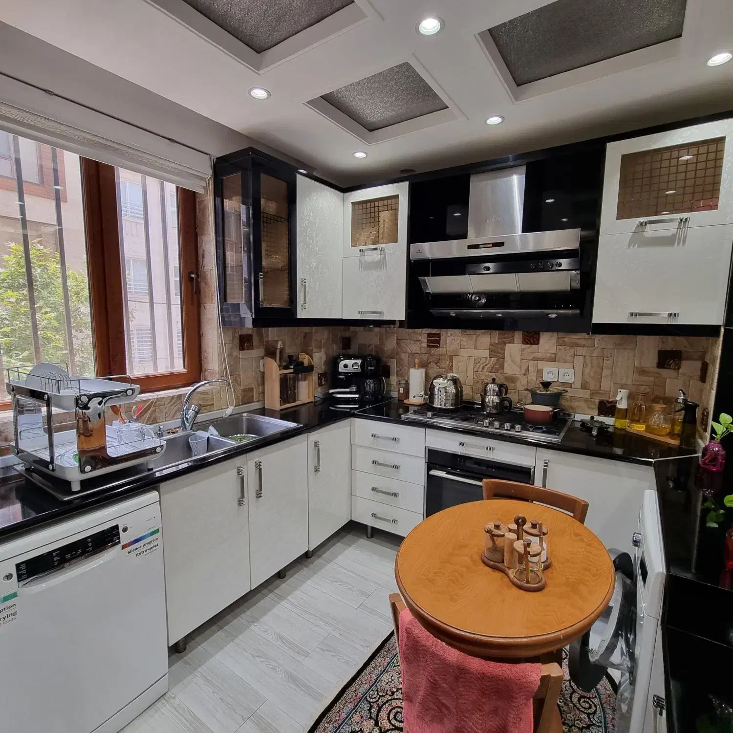 آپارتمان ۷۰ متر یک خواب خوش چیدمان قلب فلکه اول