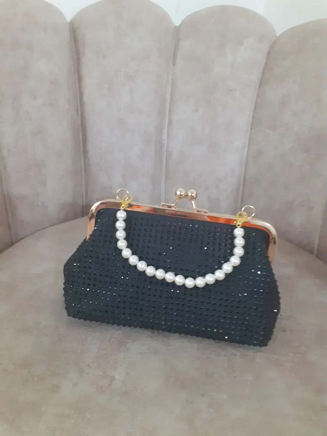 کیف نو|کیف، کفش، کمربند|قم, قلعه عموحسین|دیوار