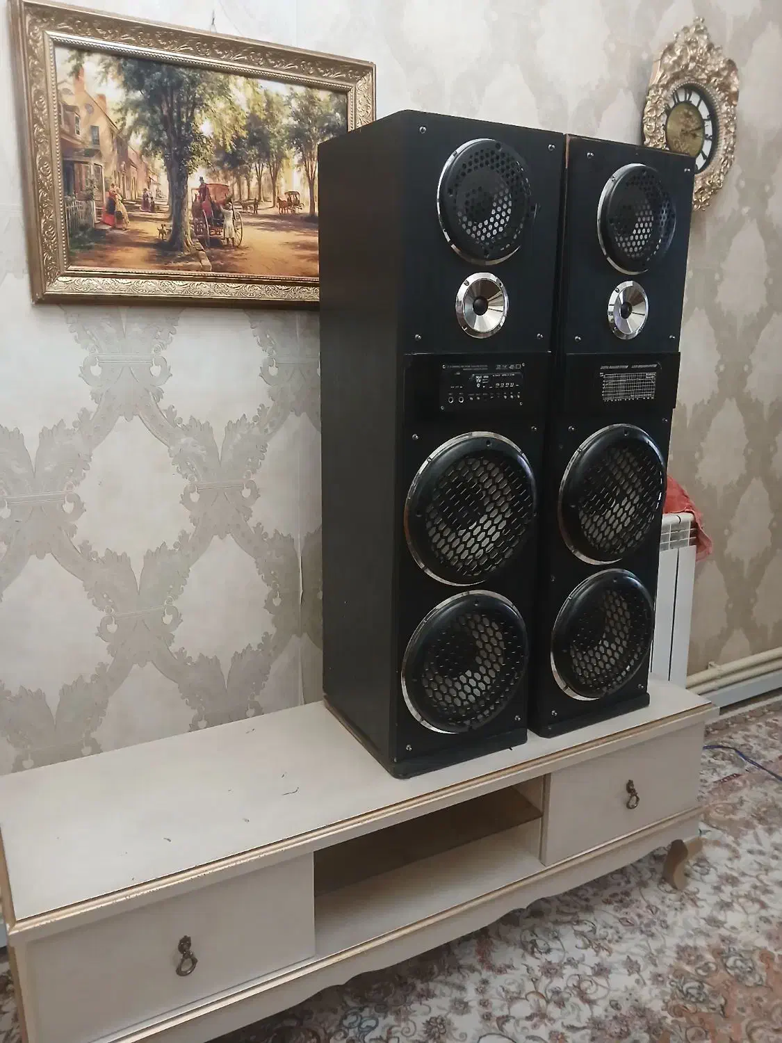 اسپیکرقدرتمند ONIX.،به همراه میز تلویزیون.|سیستم صوتی خانگی|فردیس, انبار نفت|دیوار