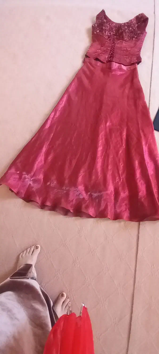 لباس مجلسی|لباس|باینگان, |دیوار