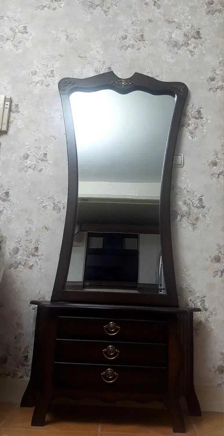 آینه کنسول|بوفه، ویترین، کنسول|قدس, شهر‌قدس|دیوار