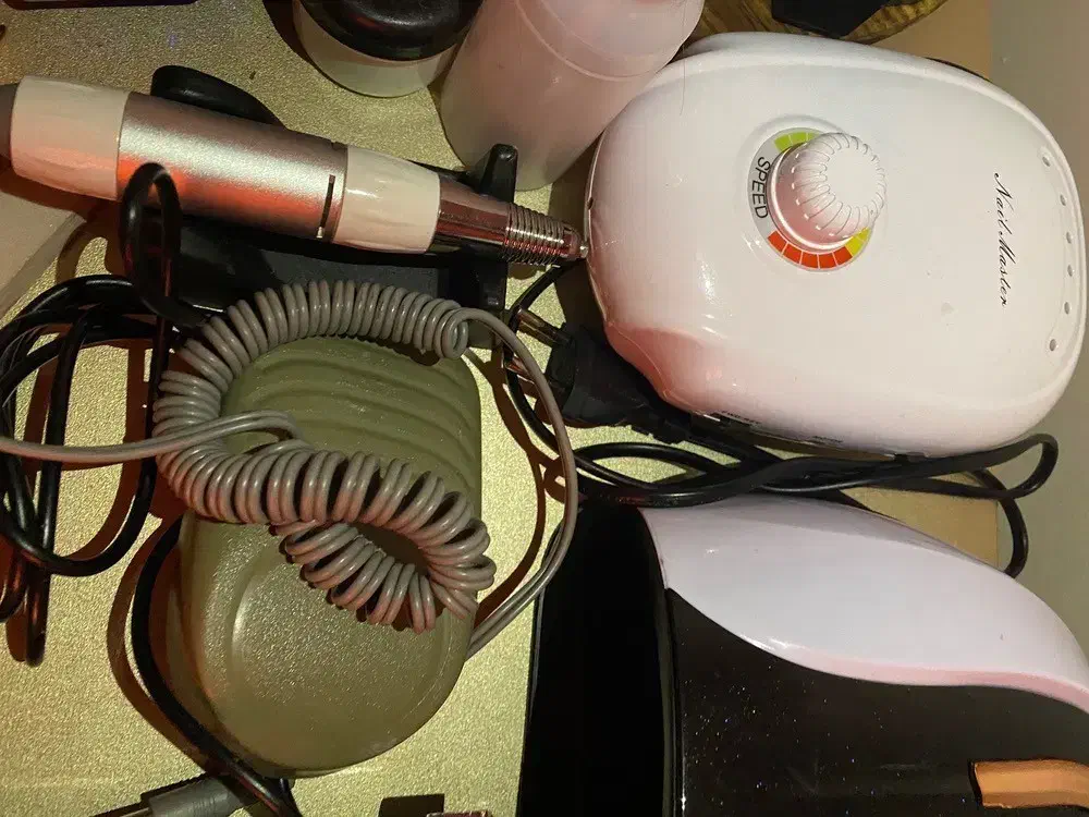 دستگاه یووی و سوهان کشی|آرایشی، بهداشتی، درمانی|آمل, |دیوار