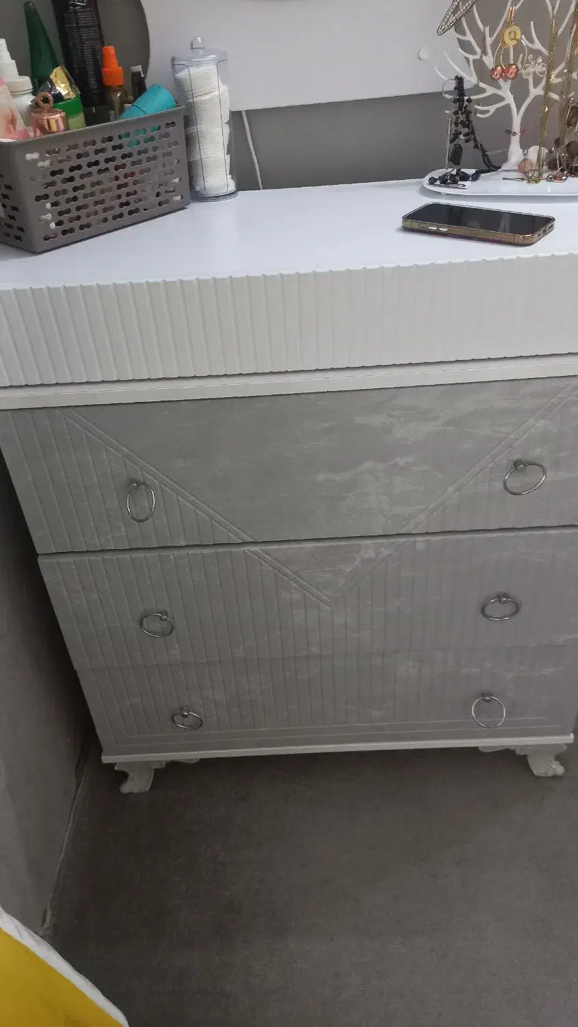 میز ارایش با اینه رینگ لایت با کشو مخفی|آرایشگاه و سالنهای زیبایی|معمولان, |دیوار