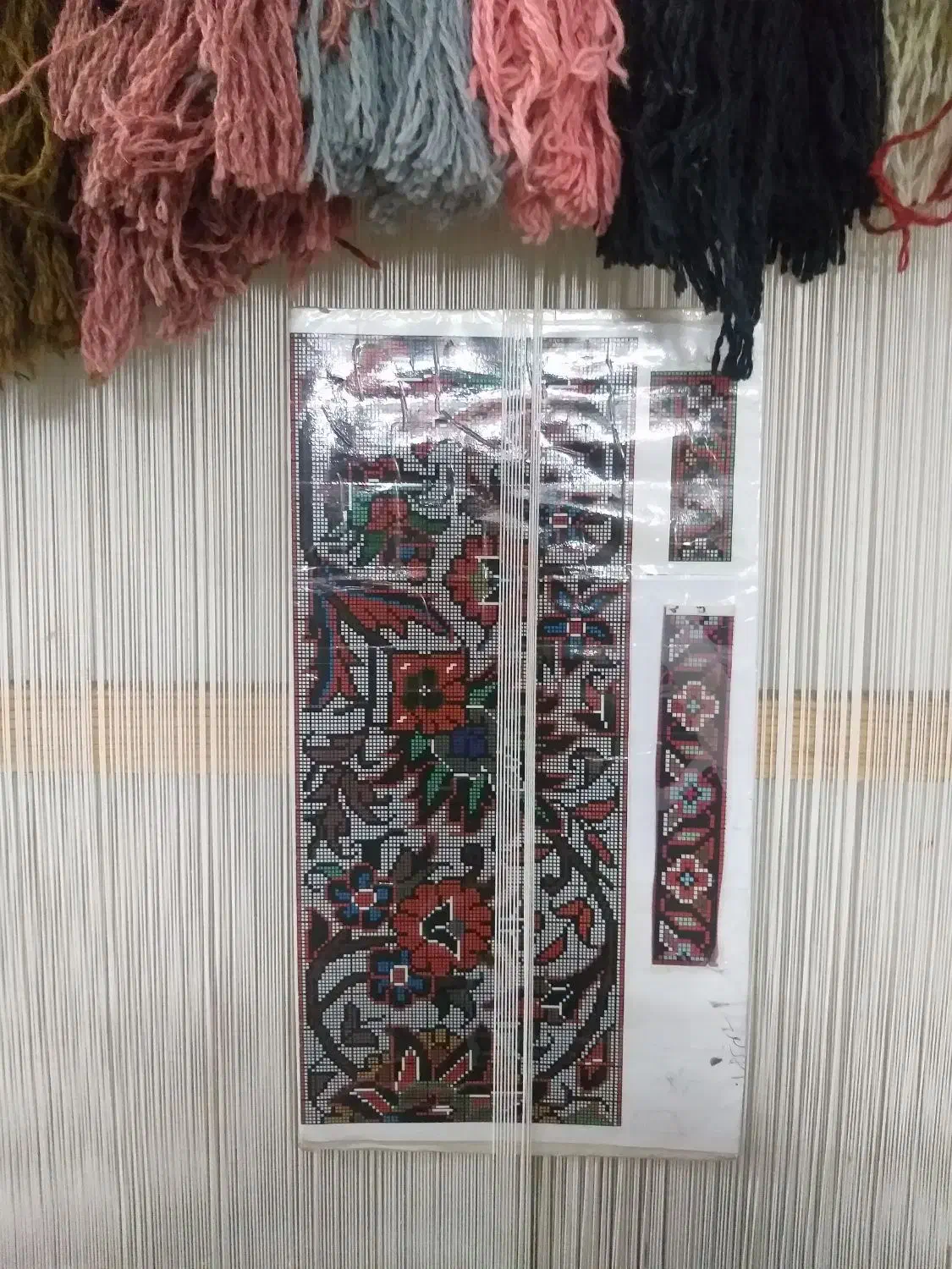 فرش نیمه کاره ۲در۳|فرش|زنجان, |دیوار