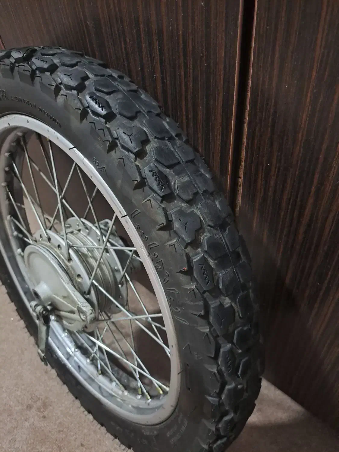 رینگ و لاستیک موتور هوندا|قطعات یدکی و لوازم جانبی|رشت, هلال احمر|دیوار