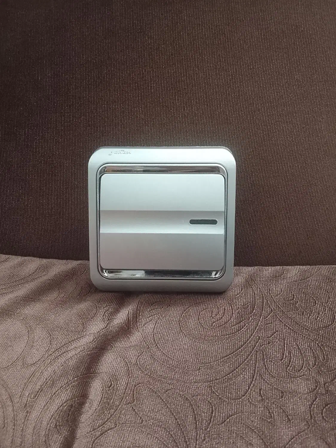 کلید برق تک پل|مصالح و تجهیزات ساختمان|سبزوار, قصبه شرقی|دیوار