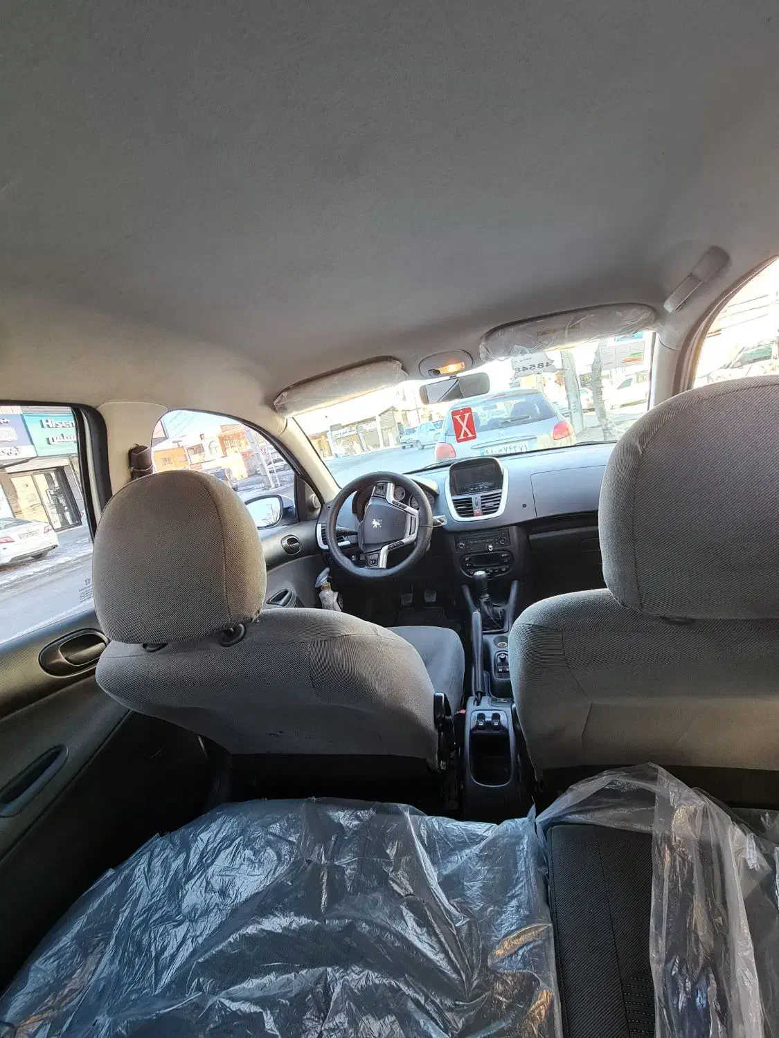 پژو۲۰۷ سقف فلز ۱۴۰۱ فول|خودرو سواری و وانت|شهرکرد, |دیوار