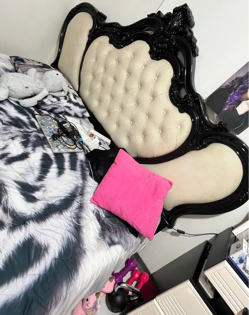 تخت خواب دونفره|تخت و سرویس خواب|اندیشه, اندیشه فاز ۴|دیوار