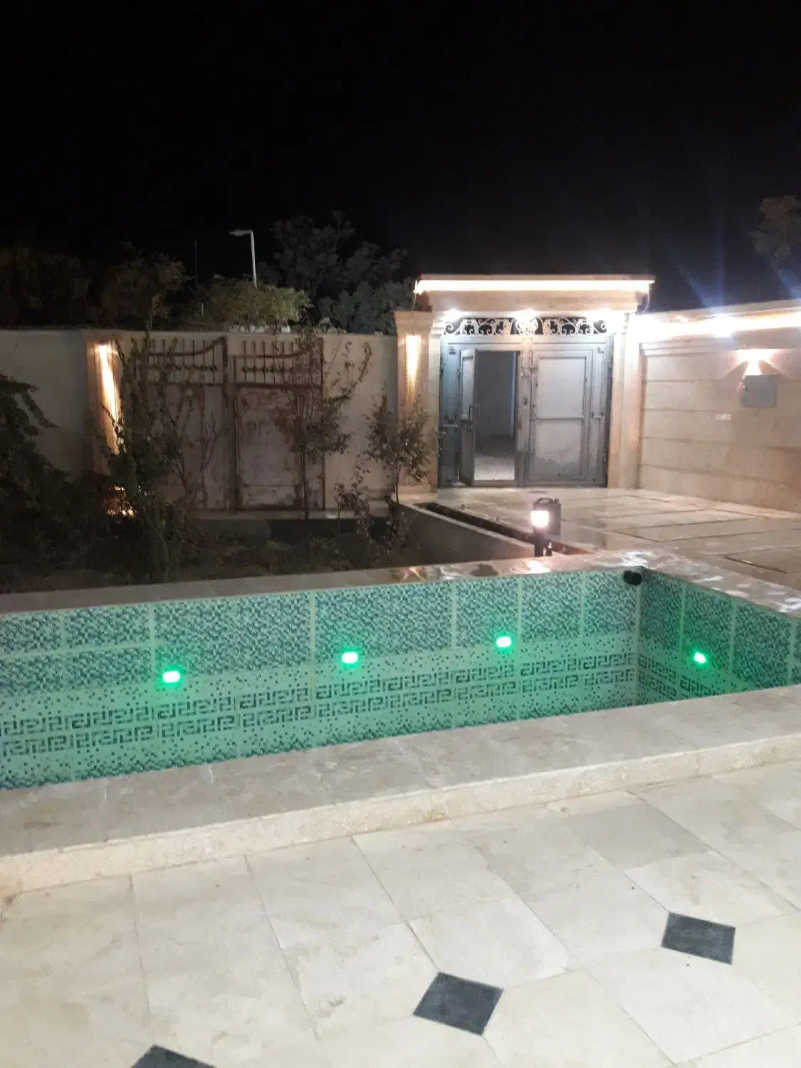 اجاره باغ|اجارهٔ کوتاه‌مدت ویلا و باغ|خمینی‌شهر, |دیوار