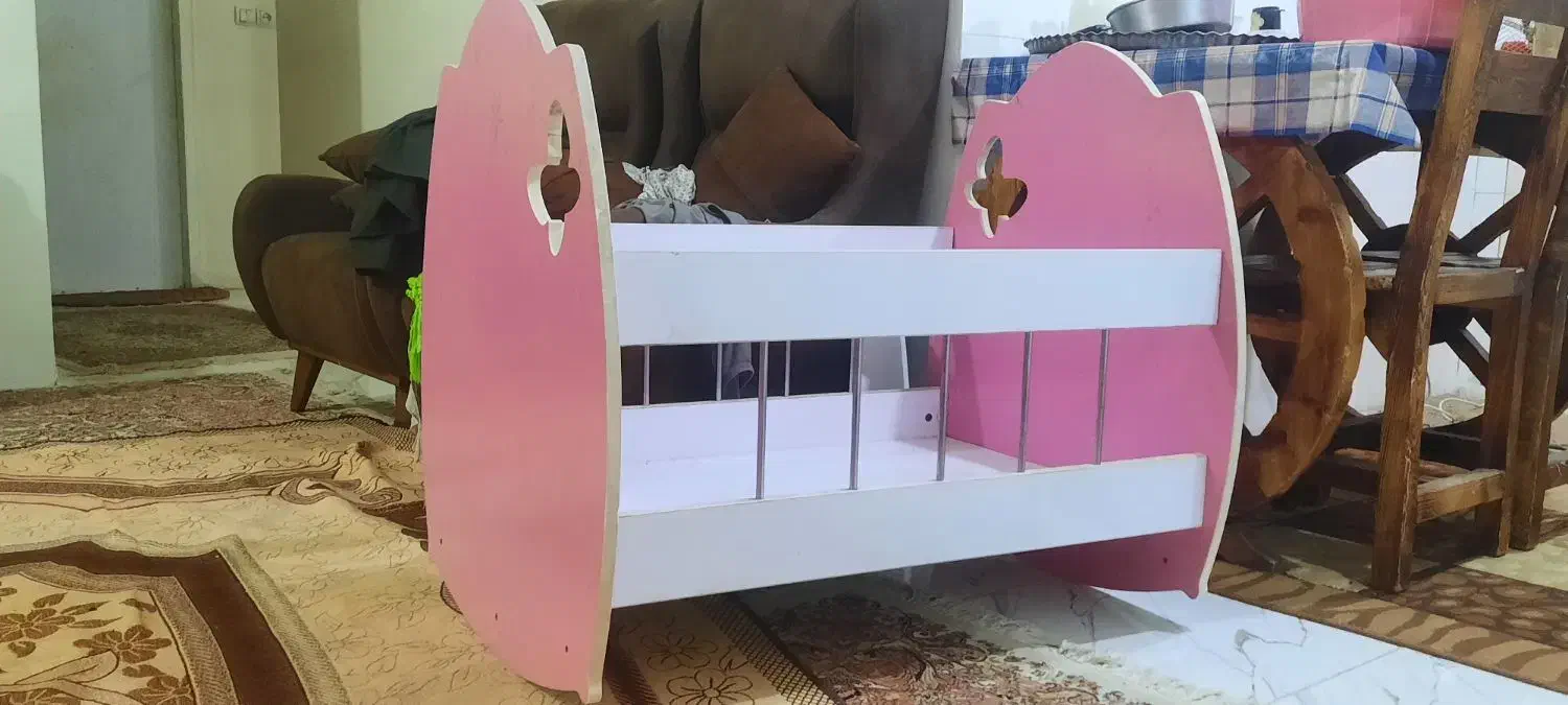 گهواره تخت خواب نوزاد وبوفه|تخت و صندلی بچه|اهواز, بهارستان|دیوار