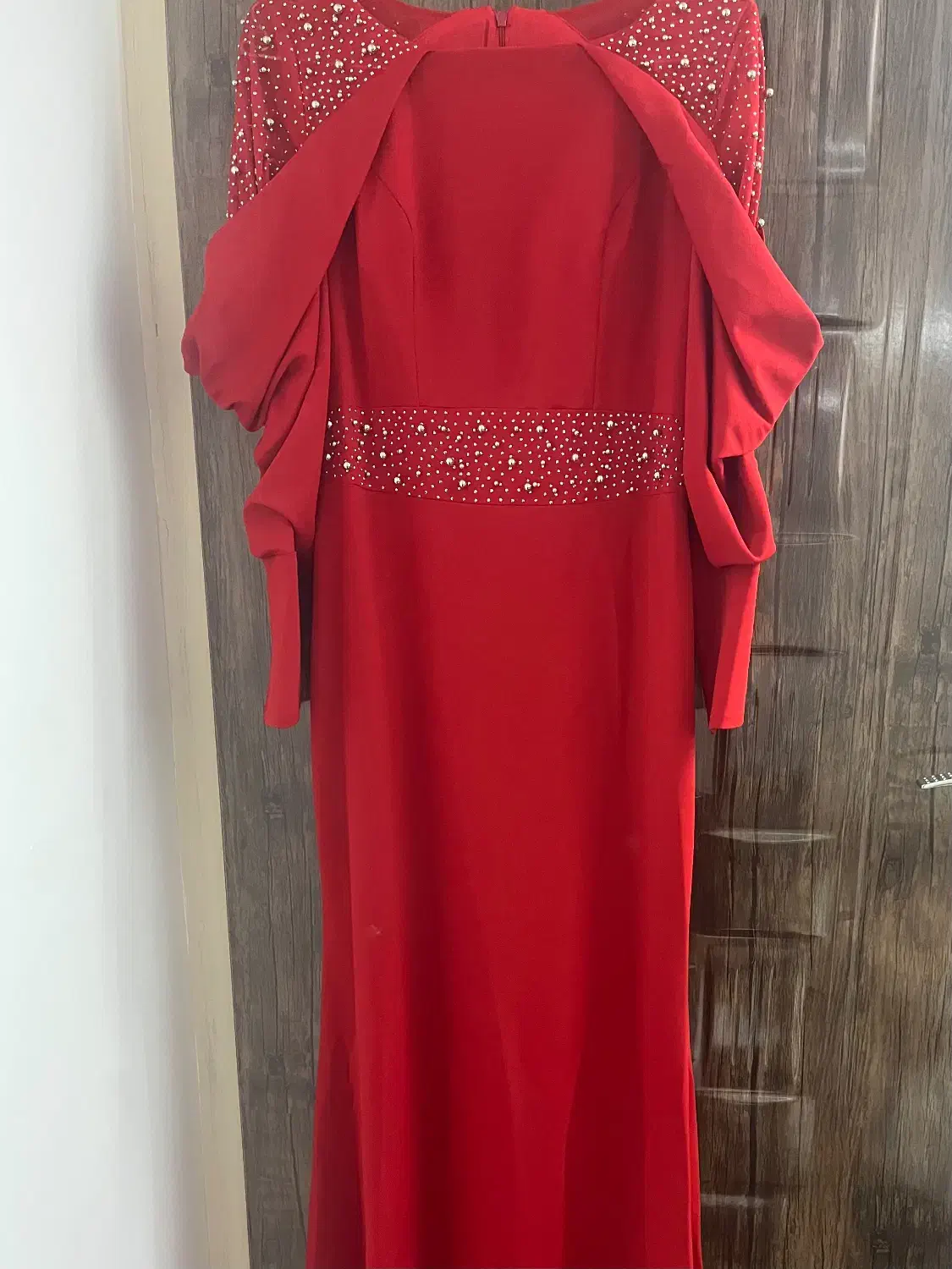 لباس مجلسی|لباس|کاشان, آیت الله سعیدی|دیوار