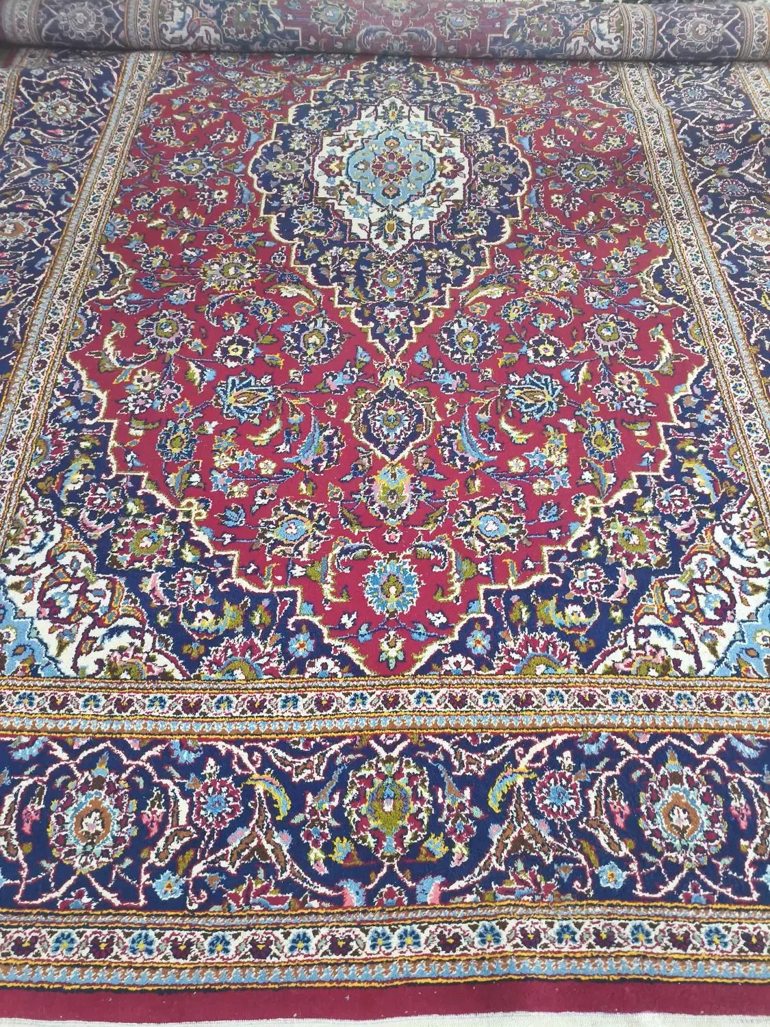 قالی دستباف قدیمی 2 تخته 9 متری|فرش|رفسنجان, |دیوار