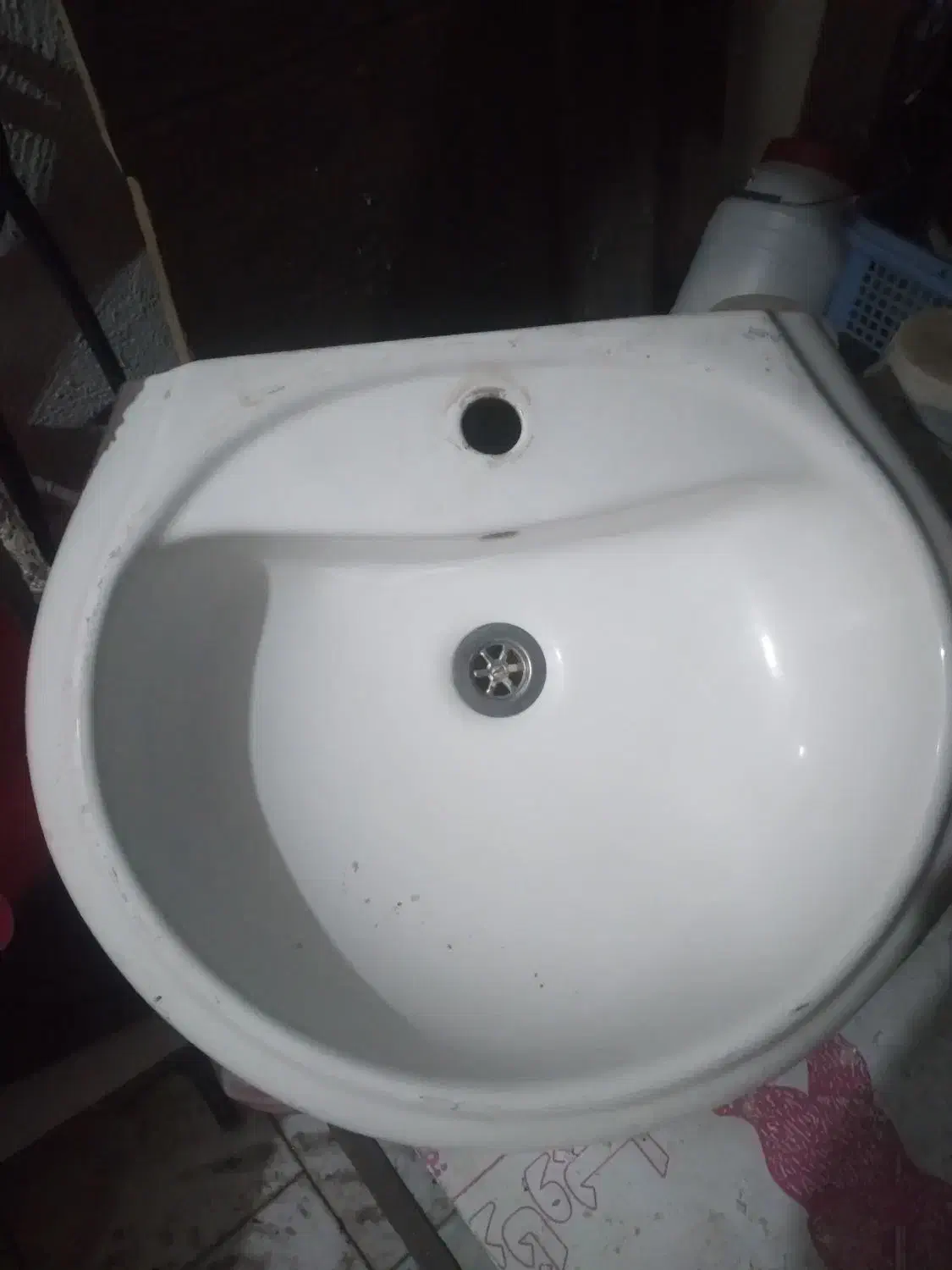 روشویی پایه دار بزرگ|لوازم سرویس بهداشتی|کرمان, |دیوار