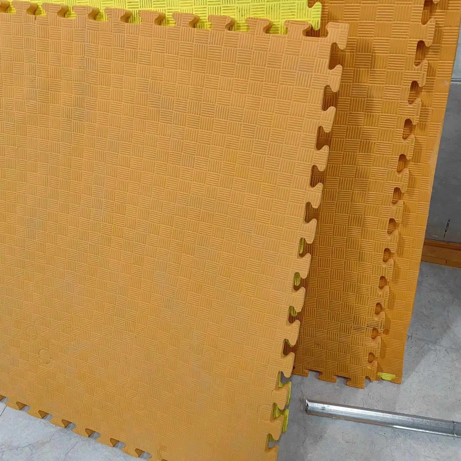 تاتمی فدراسیون درحدنو و۱۲عددترامپولین قوی|تجهیزات ورزشی|مشهد, کوه سنگی|دیوار