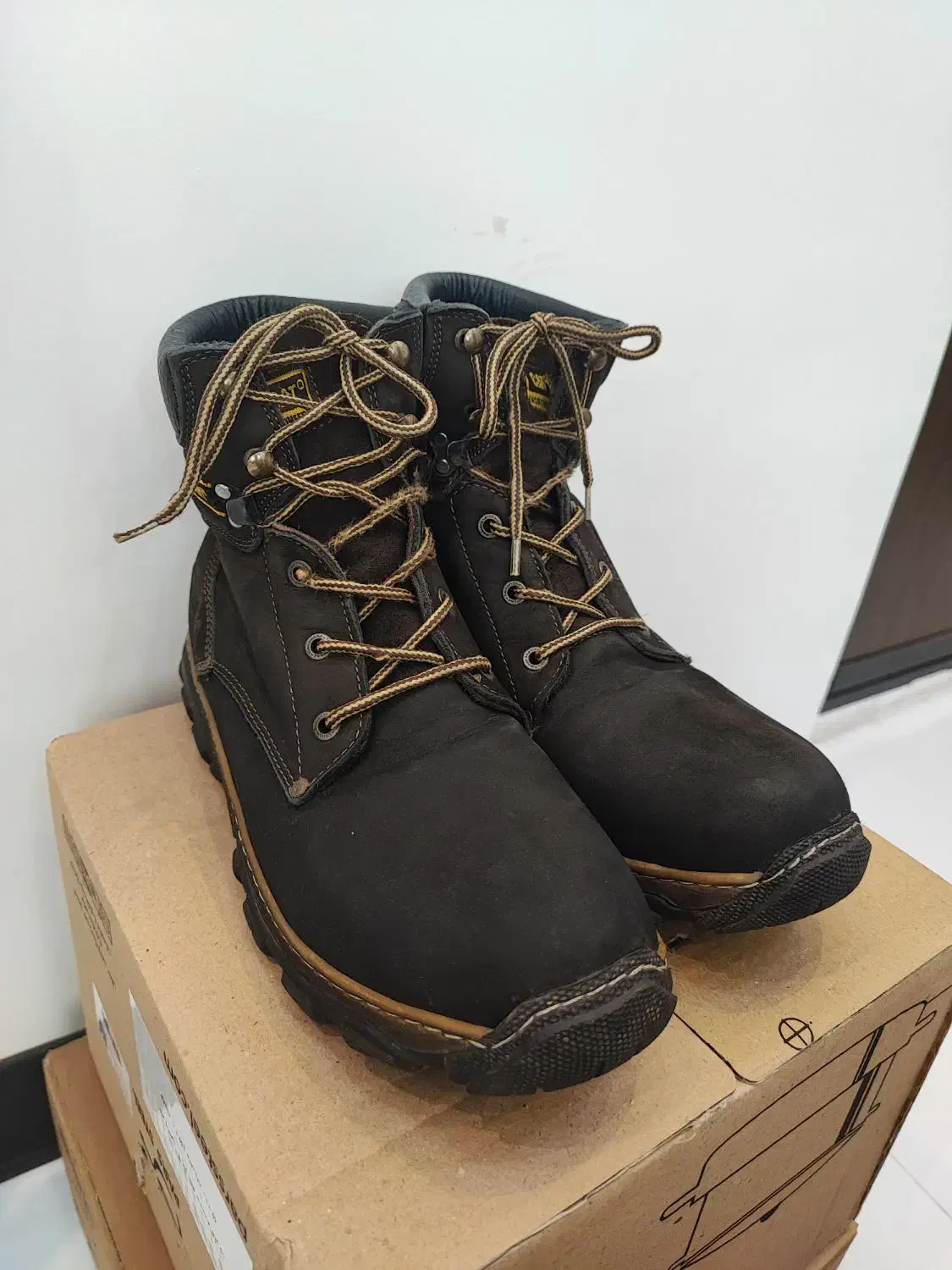 نیم بوت کاترپیلار اصل زنانه / مردانه|کیف، کفش، کمربند|پردیس, فاز ۱|دیوار