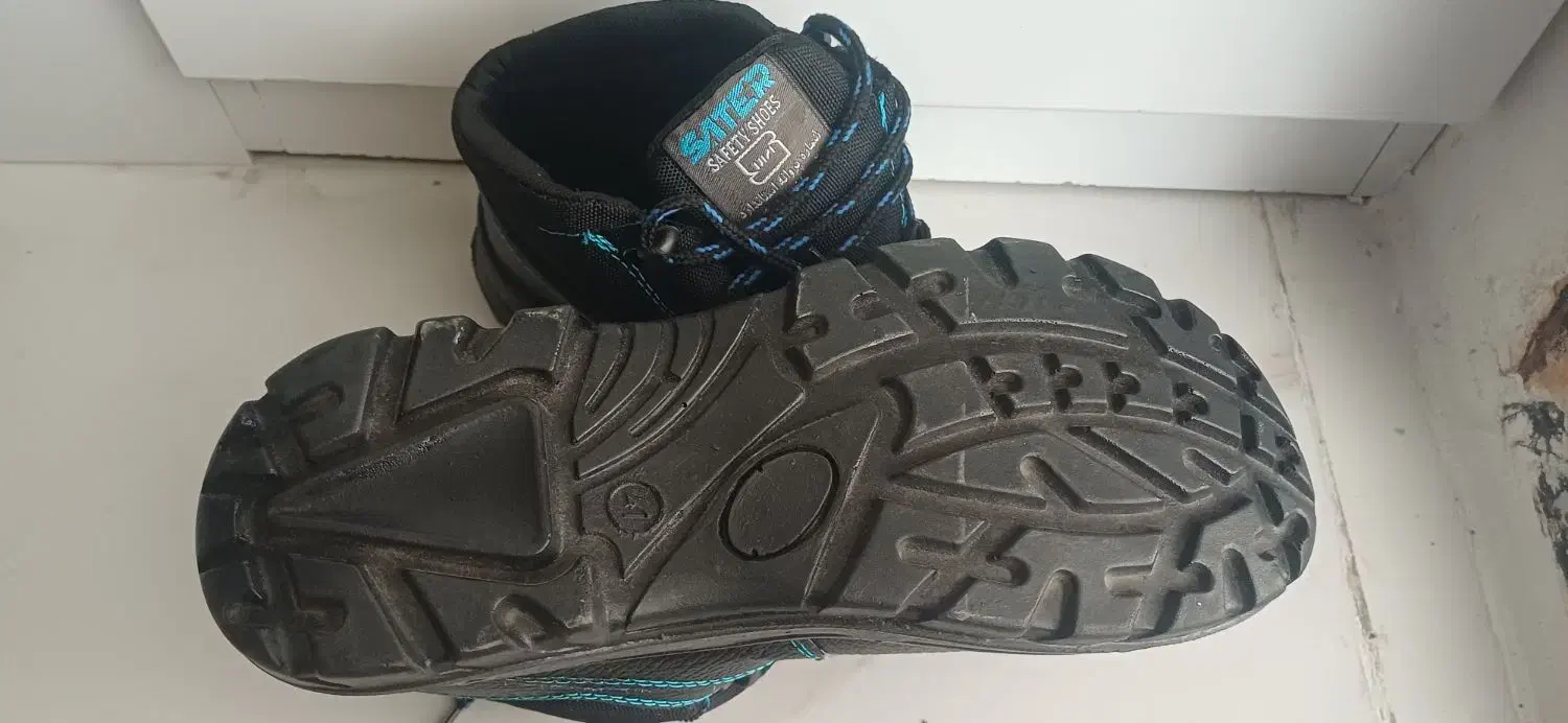 کفش کار|کیف، کفش، کمربند|بیرجند, |دیوار