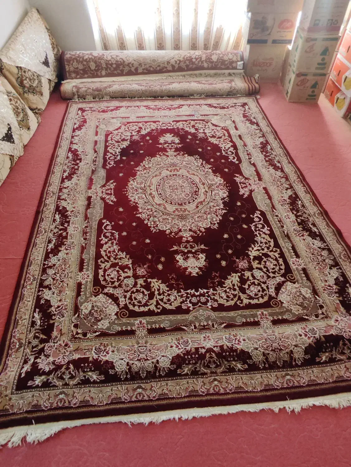 فرش ماشینی|فرش|رباط‌کریم, رباط‌کریم|دیوار