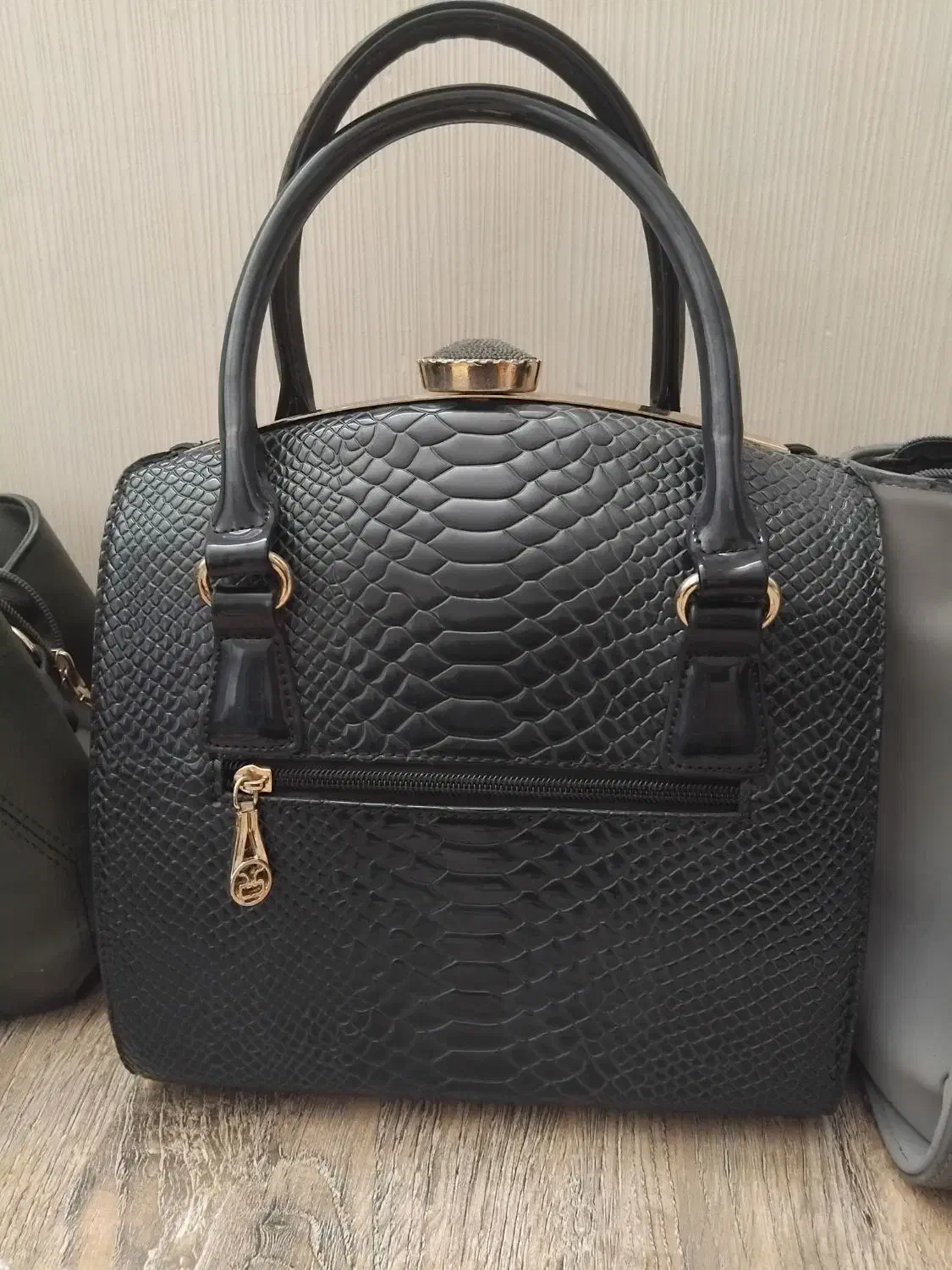 کیف مجلسی|کیف، کفش، کمربند|بوشهر, |دیوار