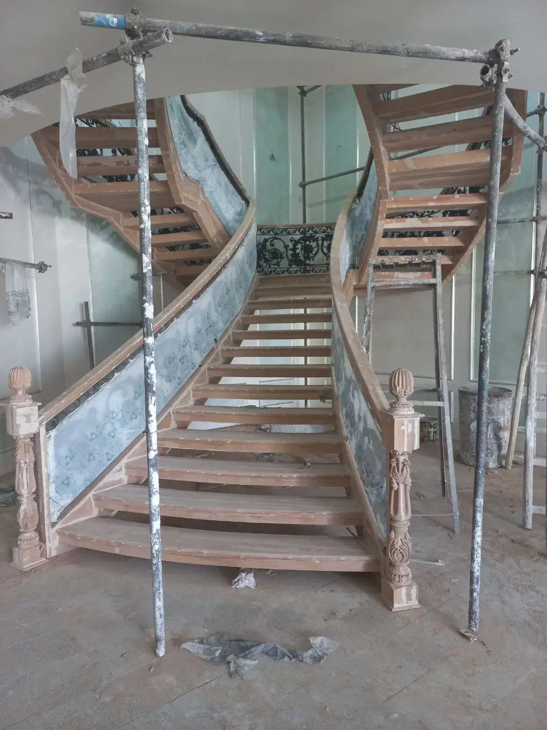 رنگ کاری کابینت و مبلمان و دیوار و نرده و پنجره|خدمات پیشه و مهارت|مشهد, آزادشهر|دیوار