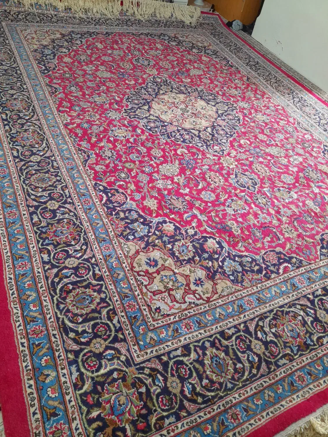 چندین مدل فرش، دستباف و ماشینی به علت تغییر سبک|فرش|مشهد, وکیل‌آباد|دیوار