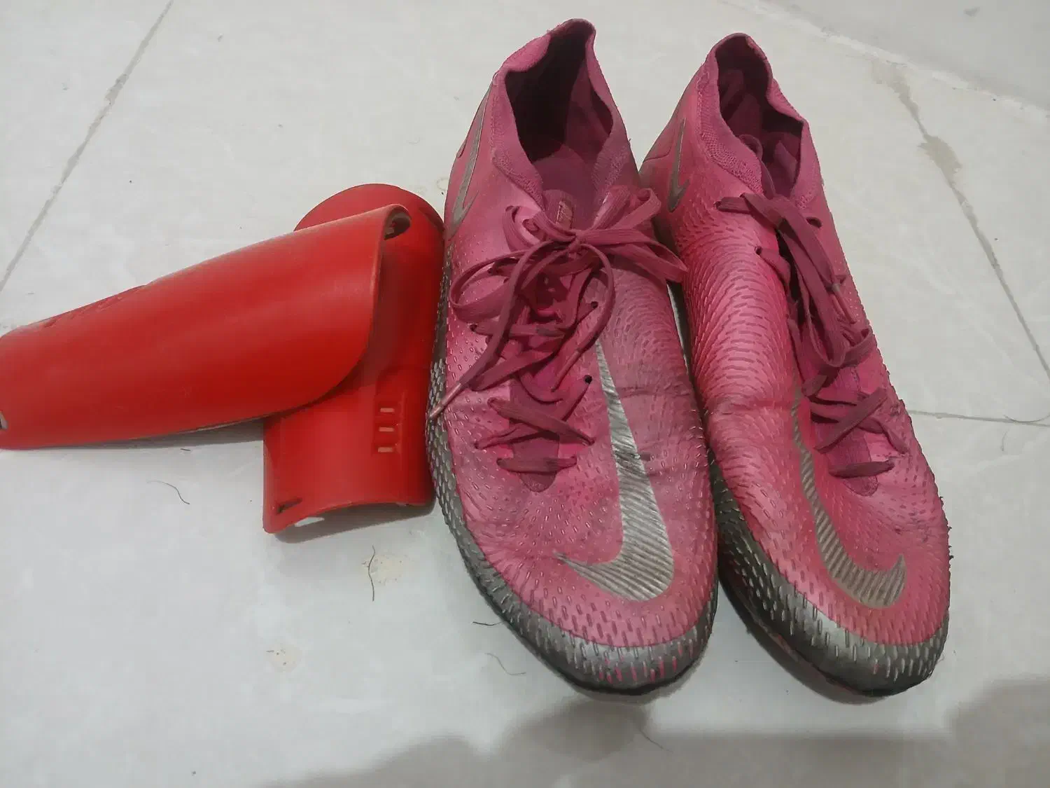 استوک چمن کارکرده باید شسته بشه|کیف، کفش، کمربند|کرج, ساسانی (قلمستان)|دیوار