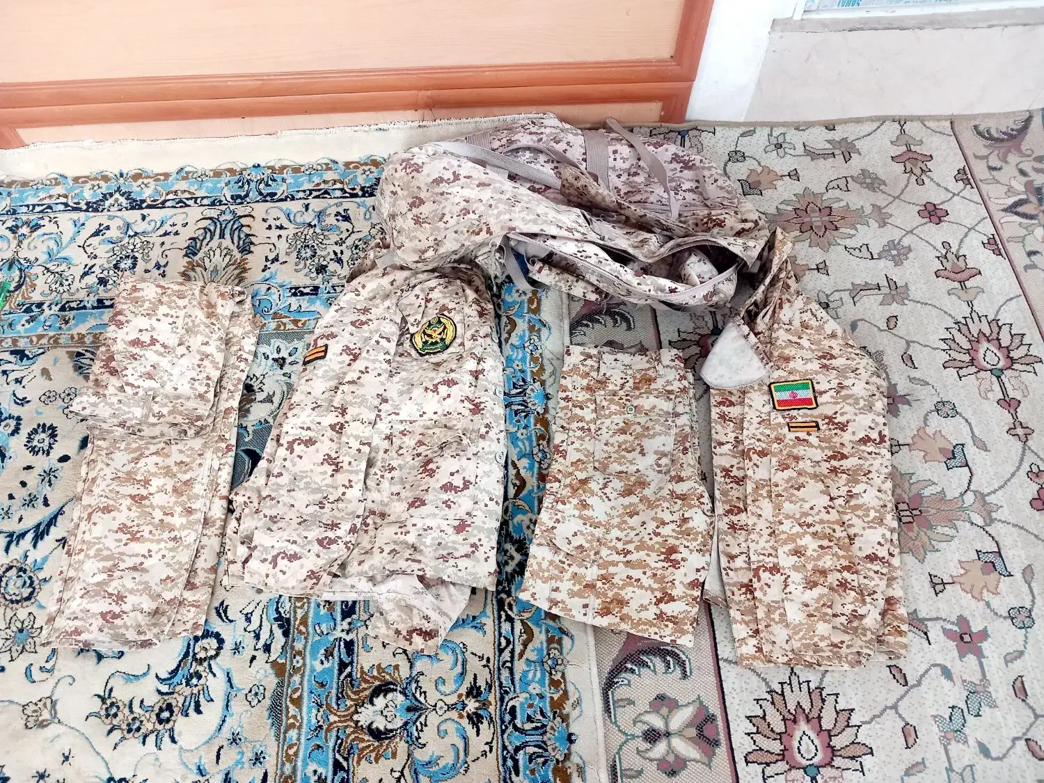 پوتین لباس وکت سربازی|لباس|همدان, |دیوار